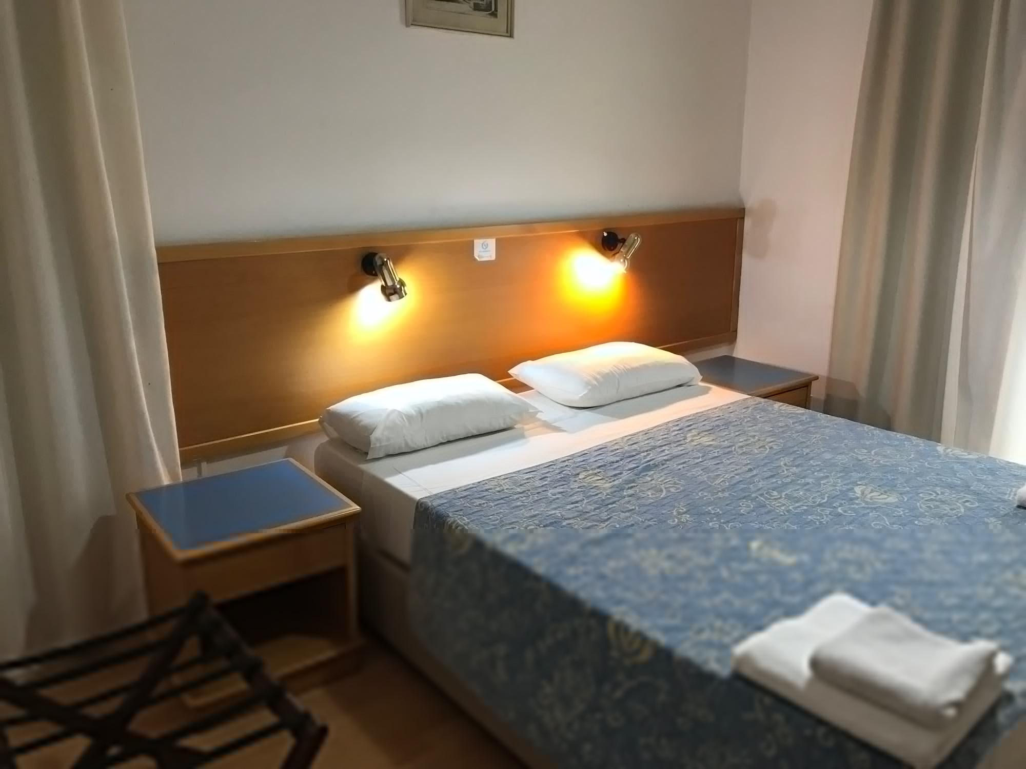 Daphne Hotel Apartments (Adults Only) Paphos Ngoại thất bức ảnh