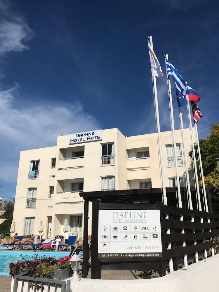 Daphne Hotel Apartments (Adults Only) Paphos Ngoại thất bức ảnh