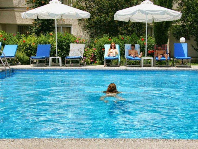 Daphne Hotel Apartments (Adults Only) Paphos Ngoại thất bức ảnh