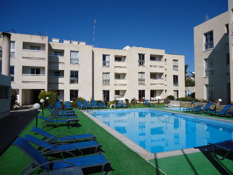 Daphne Hotel Apartments (Adults Only) Paphos Ngoại thất bức ảnh