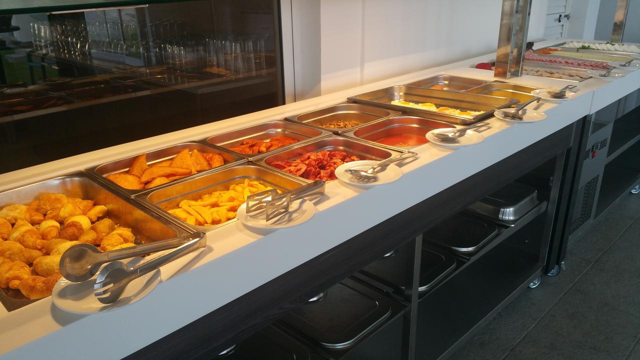 Daphne Hotel Apartments (Adults Only) Paphos Ngoại thất bức ảnh