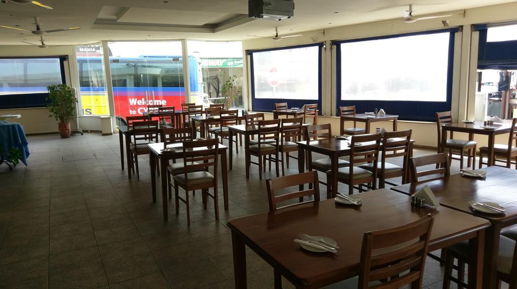 Daphne Hotel Apartments (Adults Only) Paphos Ngoại thất bức ảnh