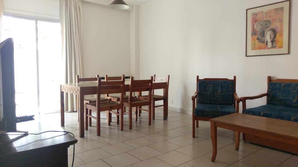 Daphne Hotel Apartments (Adults Only) Paphos Ngoại thất bức ảnh